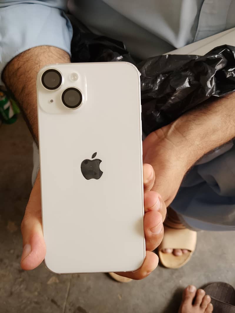 Apple iPhone 14 3
