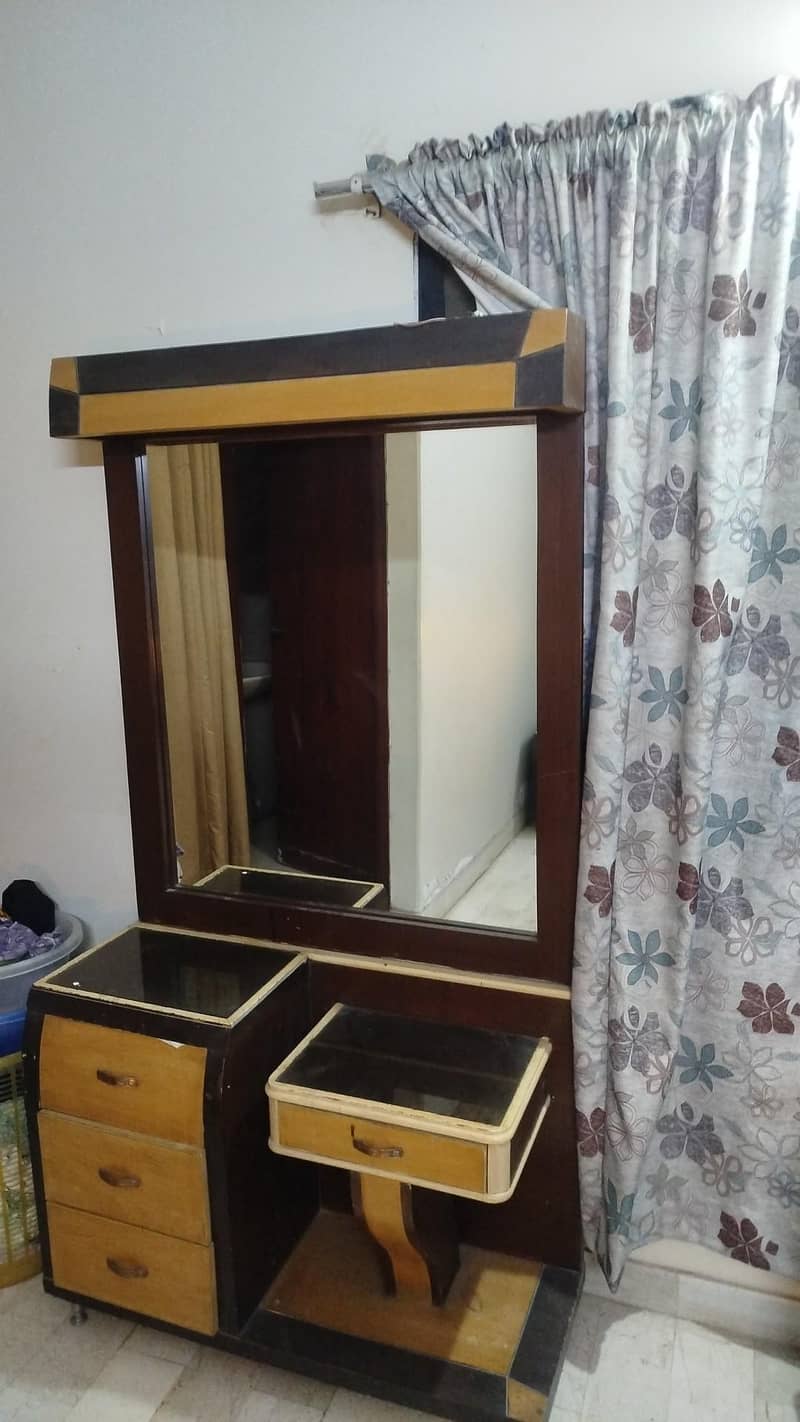 Bed Set with two side tables, wardrobe iron stand and dressing table 2