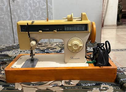 Singer zigzag Machine for sale