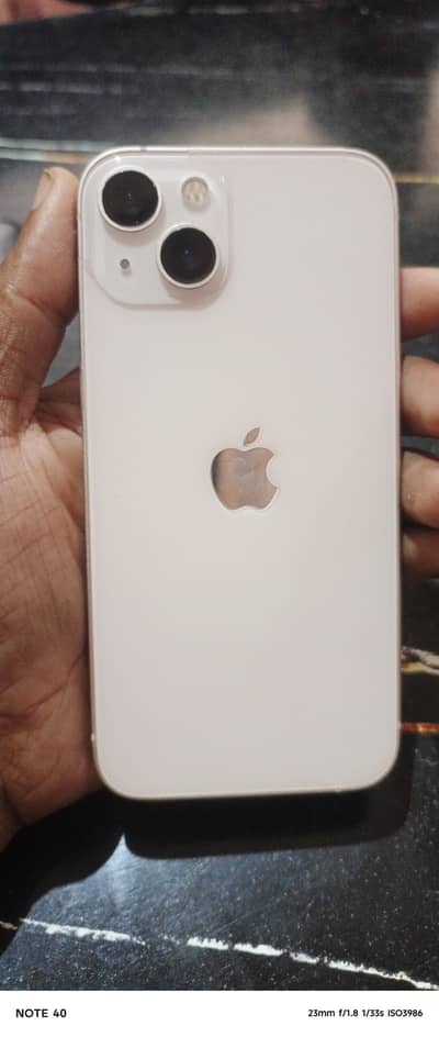 Apple iPhone 13