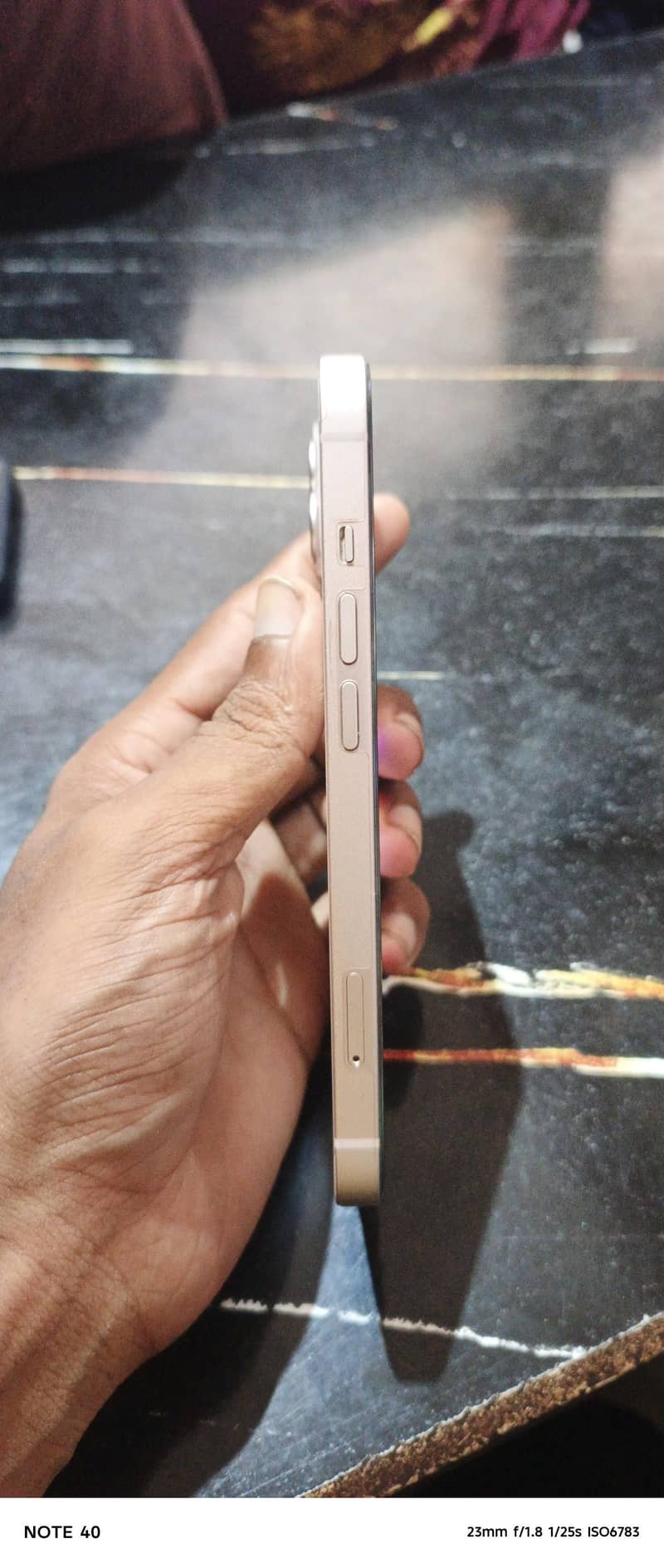 Apple iPhone 13 2