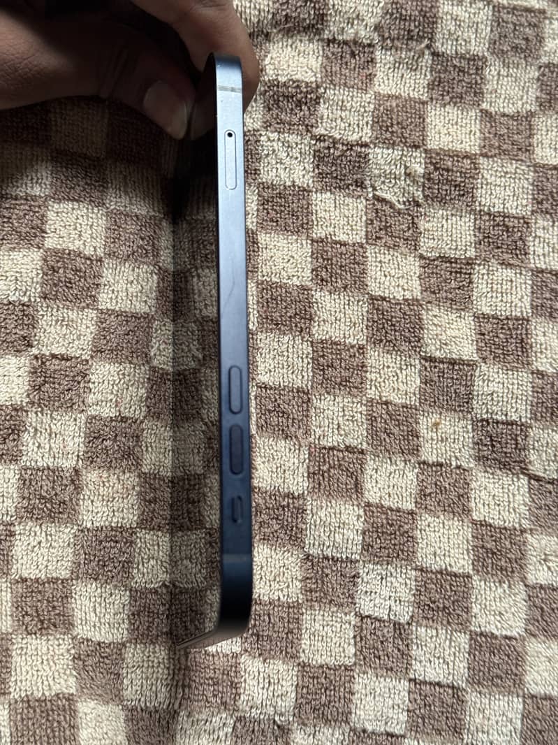 Apple iPhone 12 2