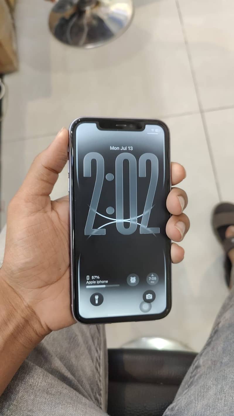 Apple iPhone 11 0