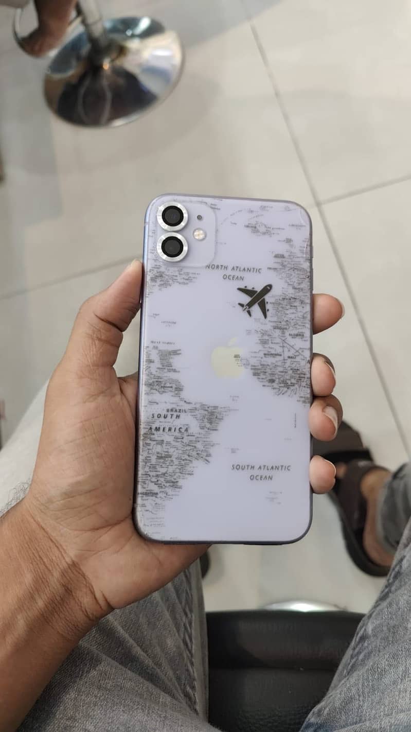 Apple iPhone 11 3