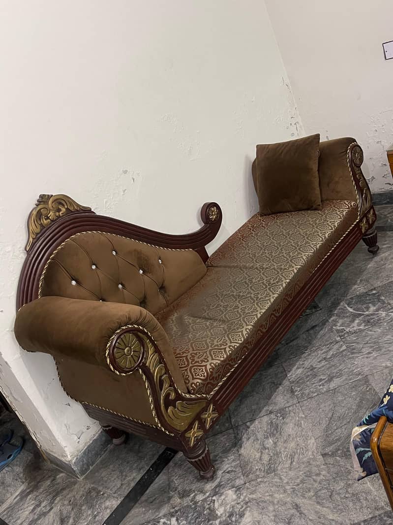 Dewan Sofa 0