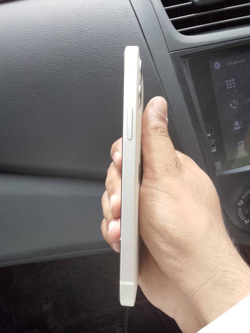 Apple iPhone 12 2