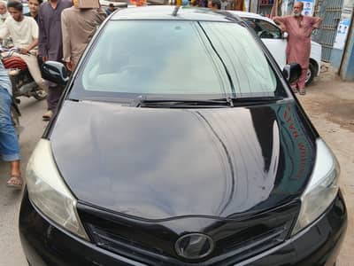 Toyota Vitz 2013