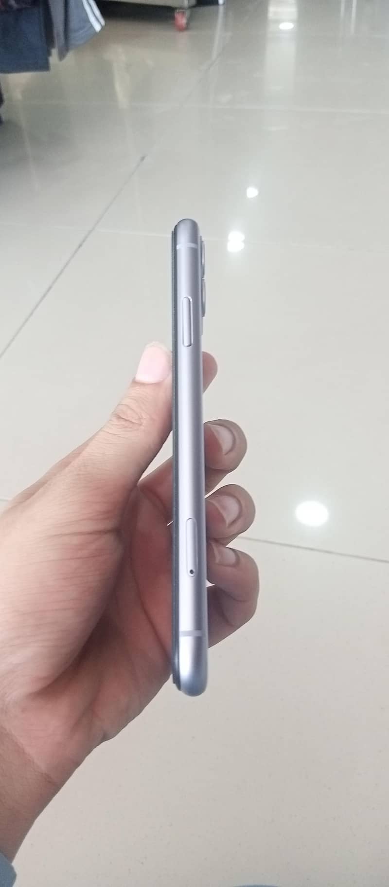 Apple iPhone 11 3