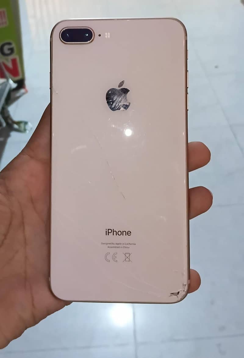 Apple iPhone 8 Plus 1