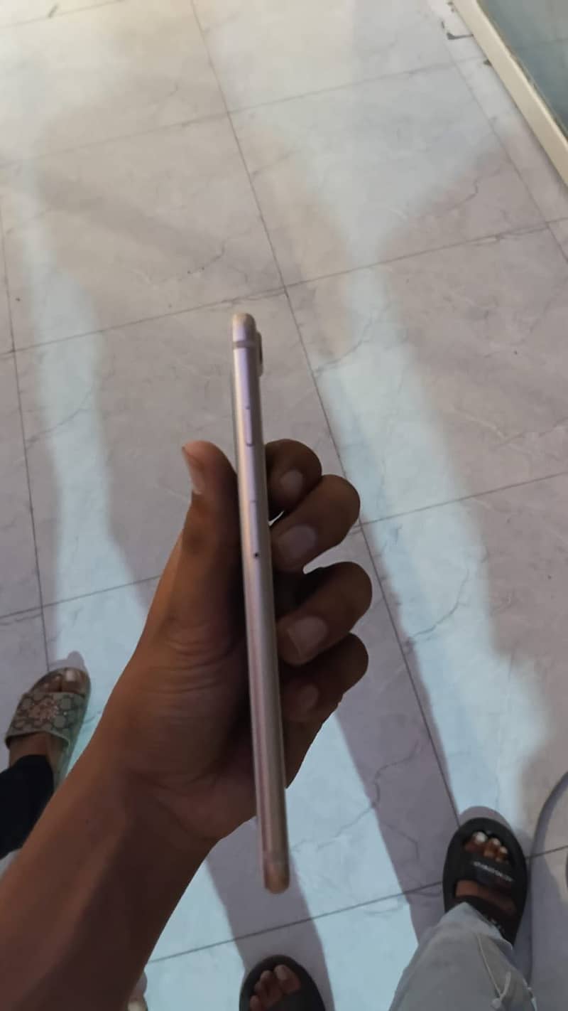 Apple iPhone 8 Plus 2