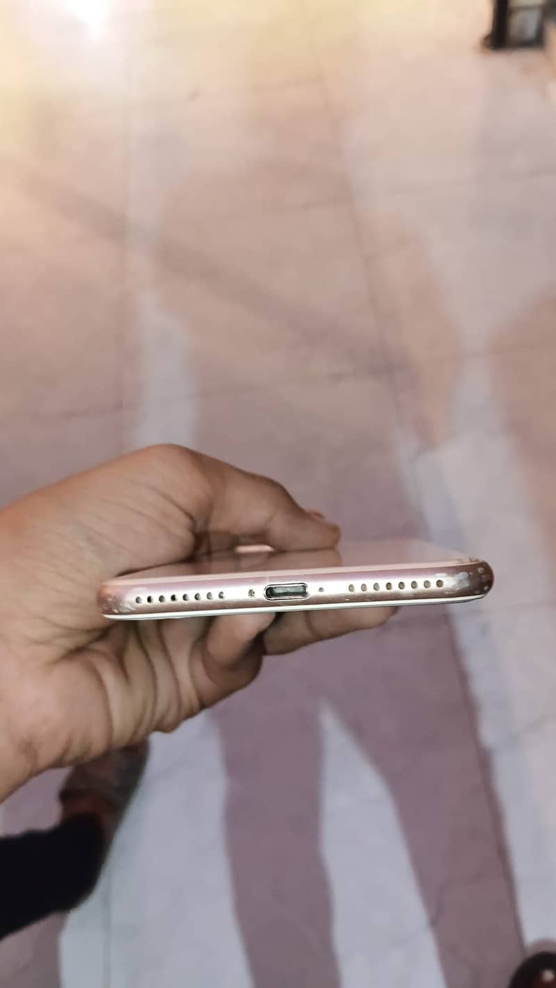Apple iPhone 8 Plus 3