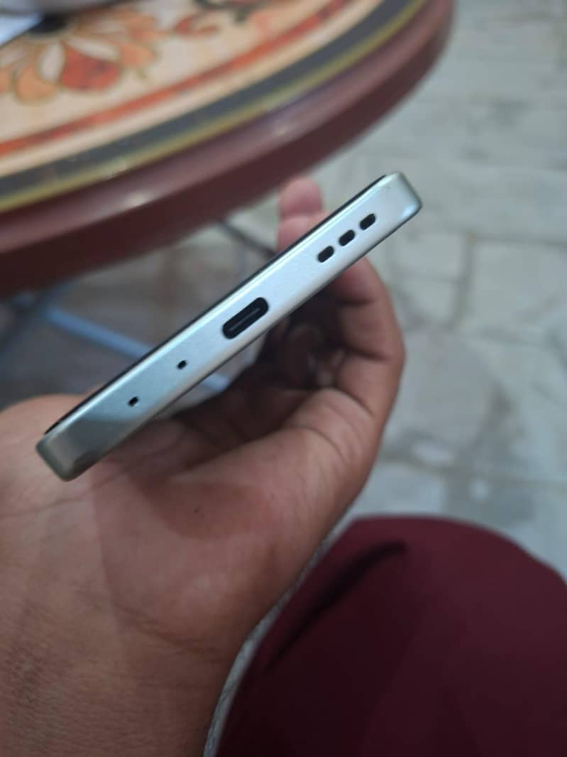 OPPO A5 Pro 4