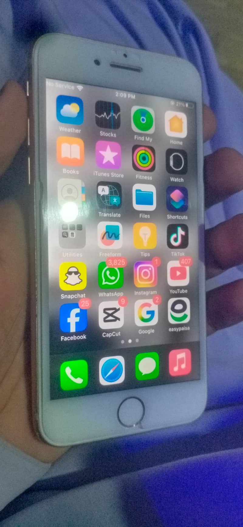 Apple iPhone 8 0