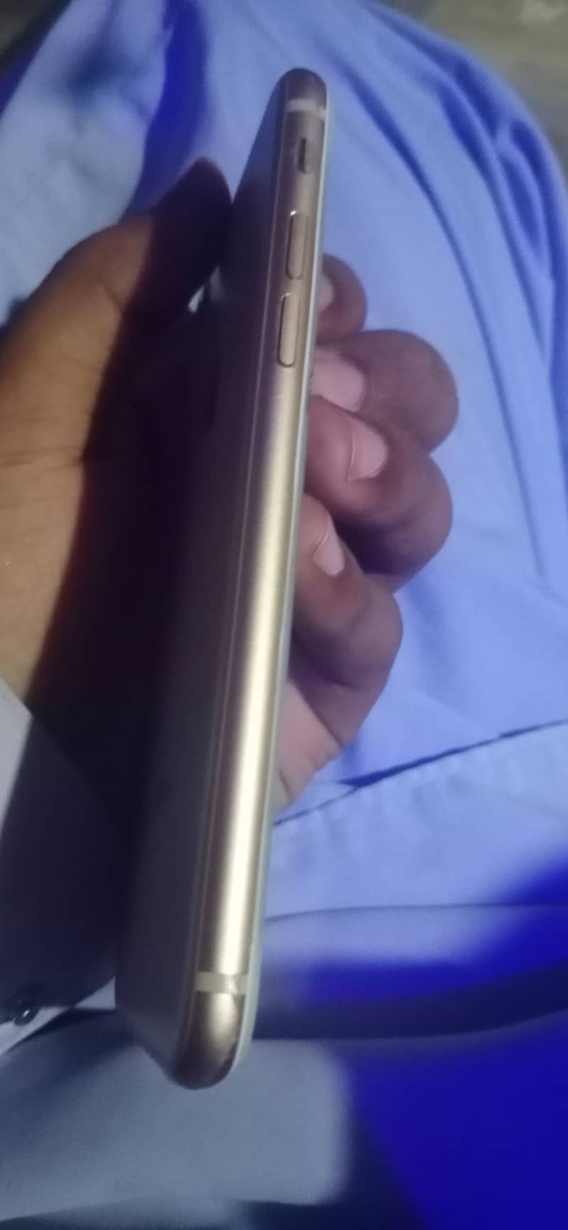 Apple iPhone 8 4
