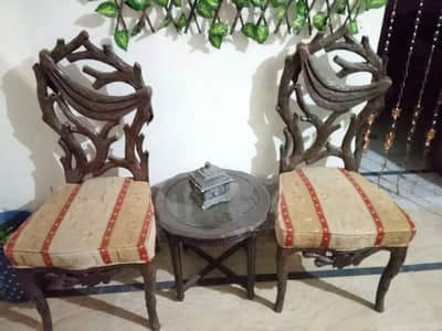 taali wood chairs with center table
