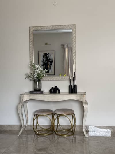 CHALK FINISH CONSOLE TABLE & MIRROR