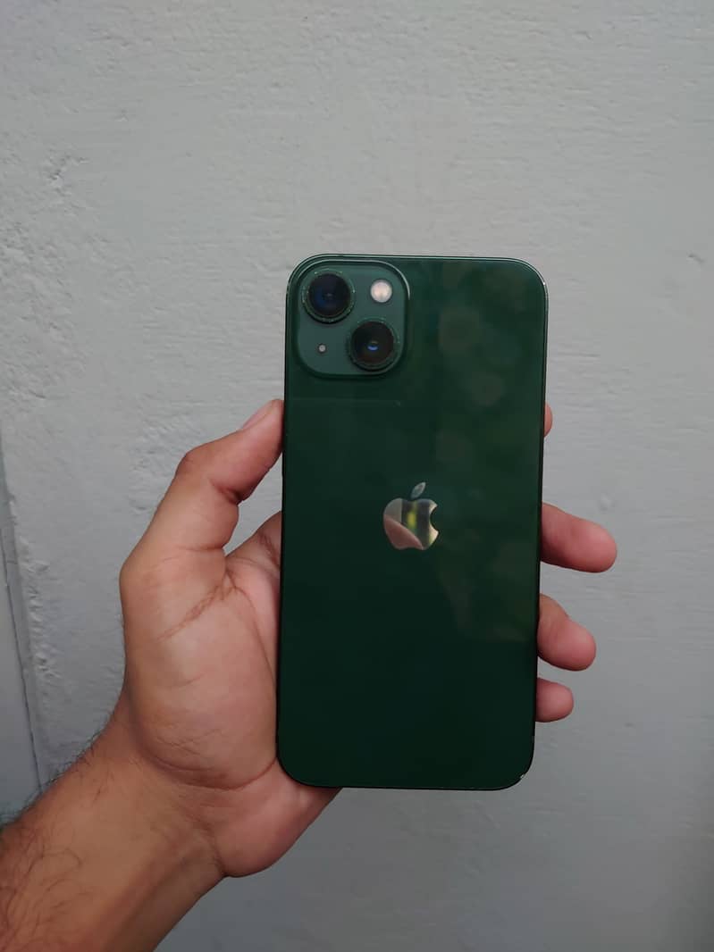 Apple iPhone 13 7