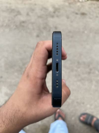 Apple iPhone 14