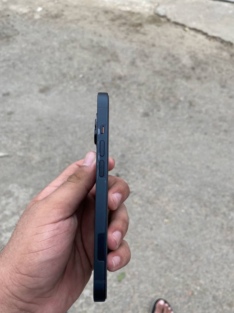 Apple iPhone 14 6