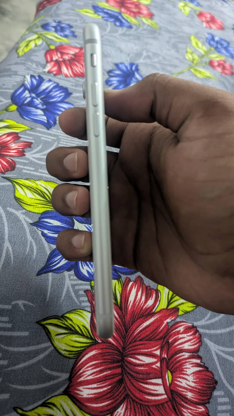 Apple iPhone 8 2