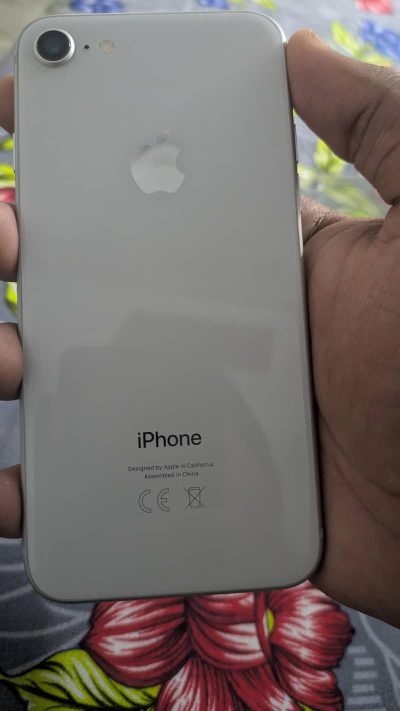 Apple iPhone 8 4