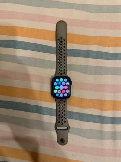 Apple Watch Series 8 (GPS) 45mm Midnight Colour | Original Nike Strap