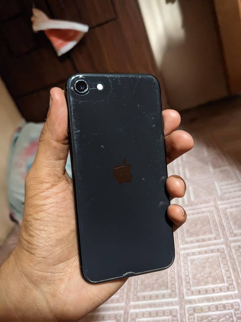 Apple iPhone SE 3