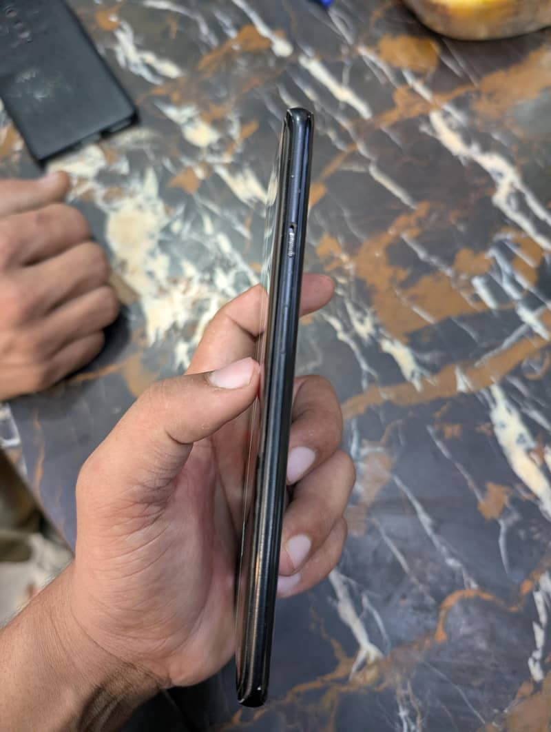 Google Pixel 8 2