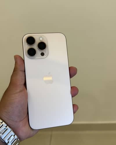 Apple iPhone 16 Pro Max