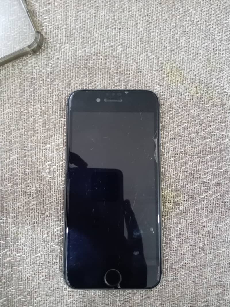 Apple iPhone 8 1