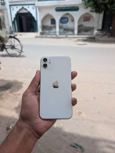 Apple iPhone 11        128gb factory unlocked with box