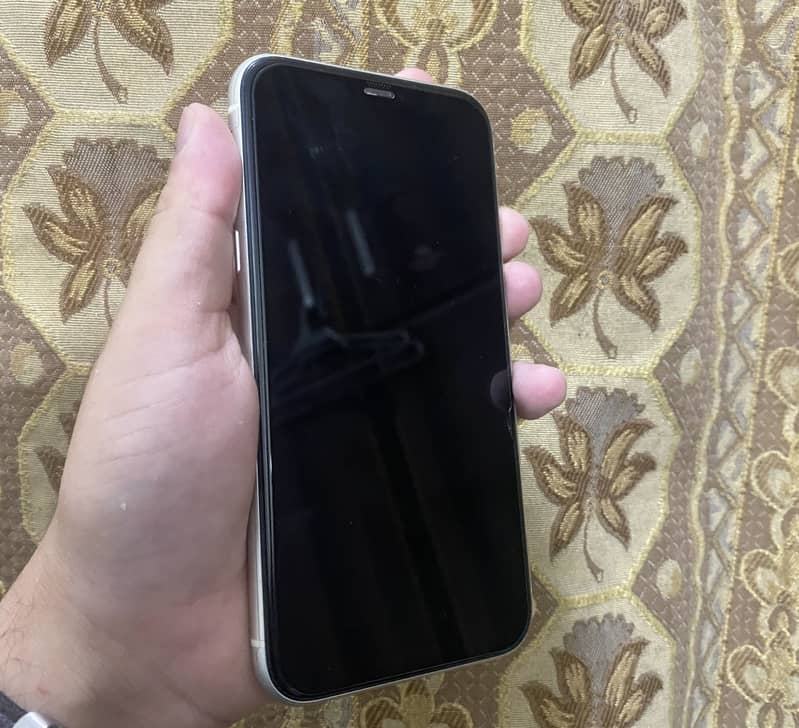 Apple iPhone 11 6