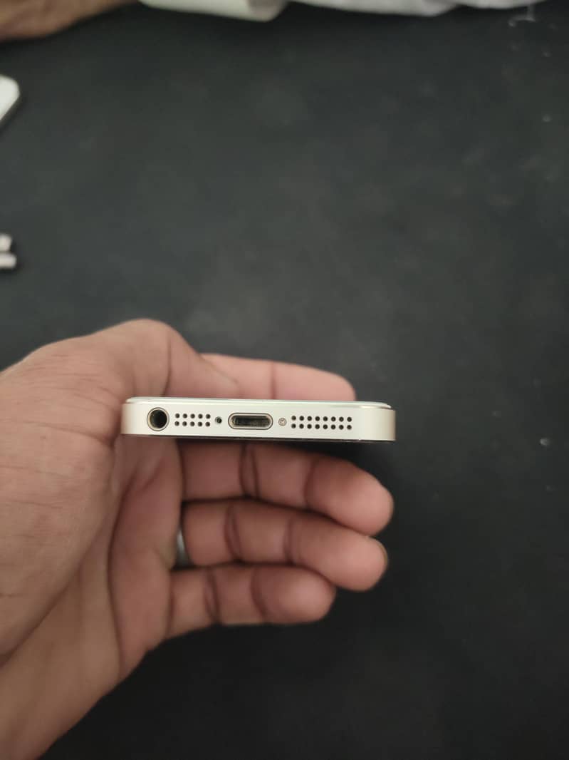 Apple iPhone 5s 3