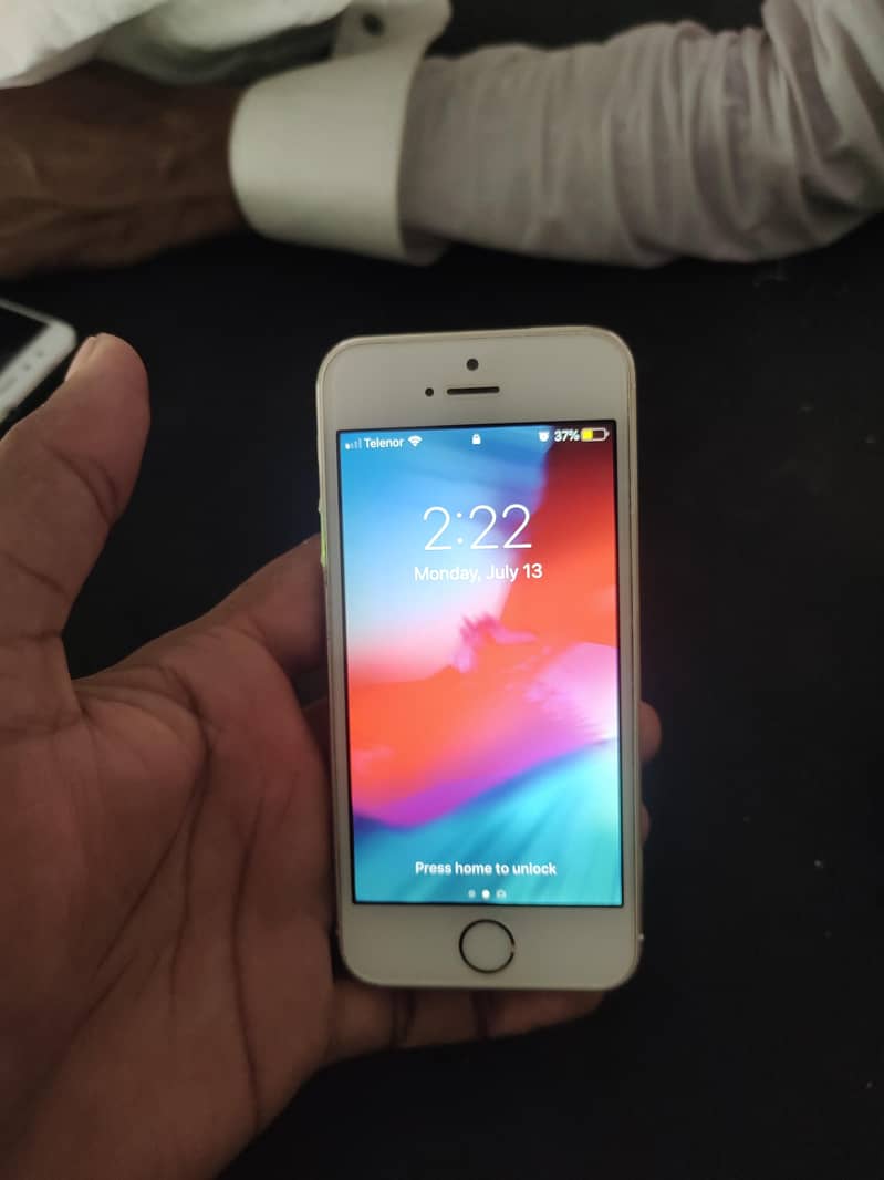 Apple iPhone 5s 4