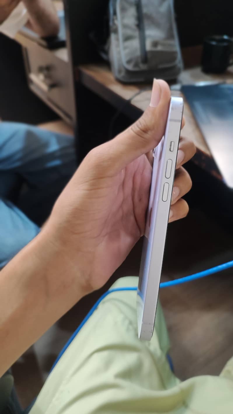 Apple iPhone 14 plus 3