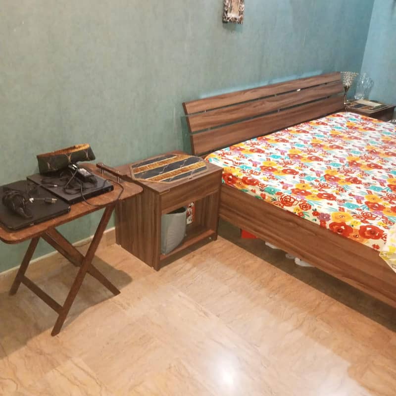 bed dressing table 2