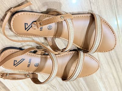 New casual wear slipper