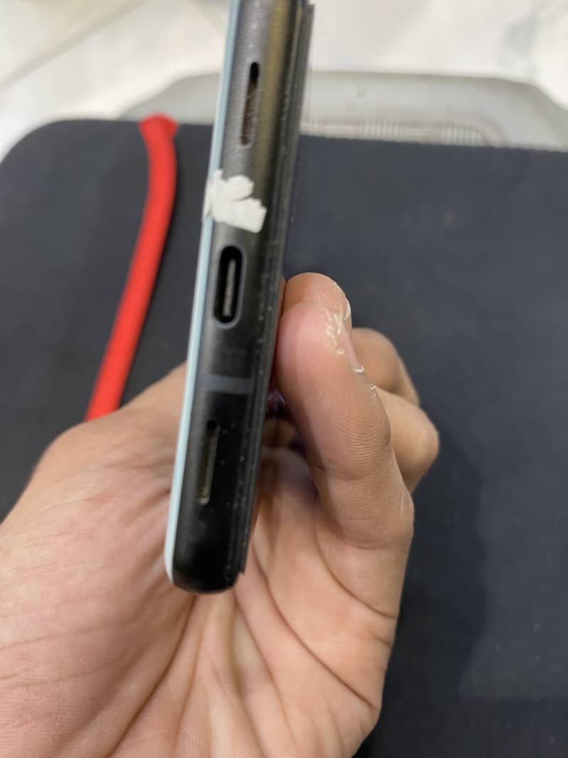 Google Pixel 6a 5