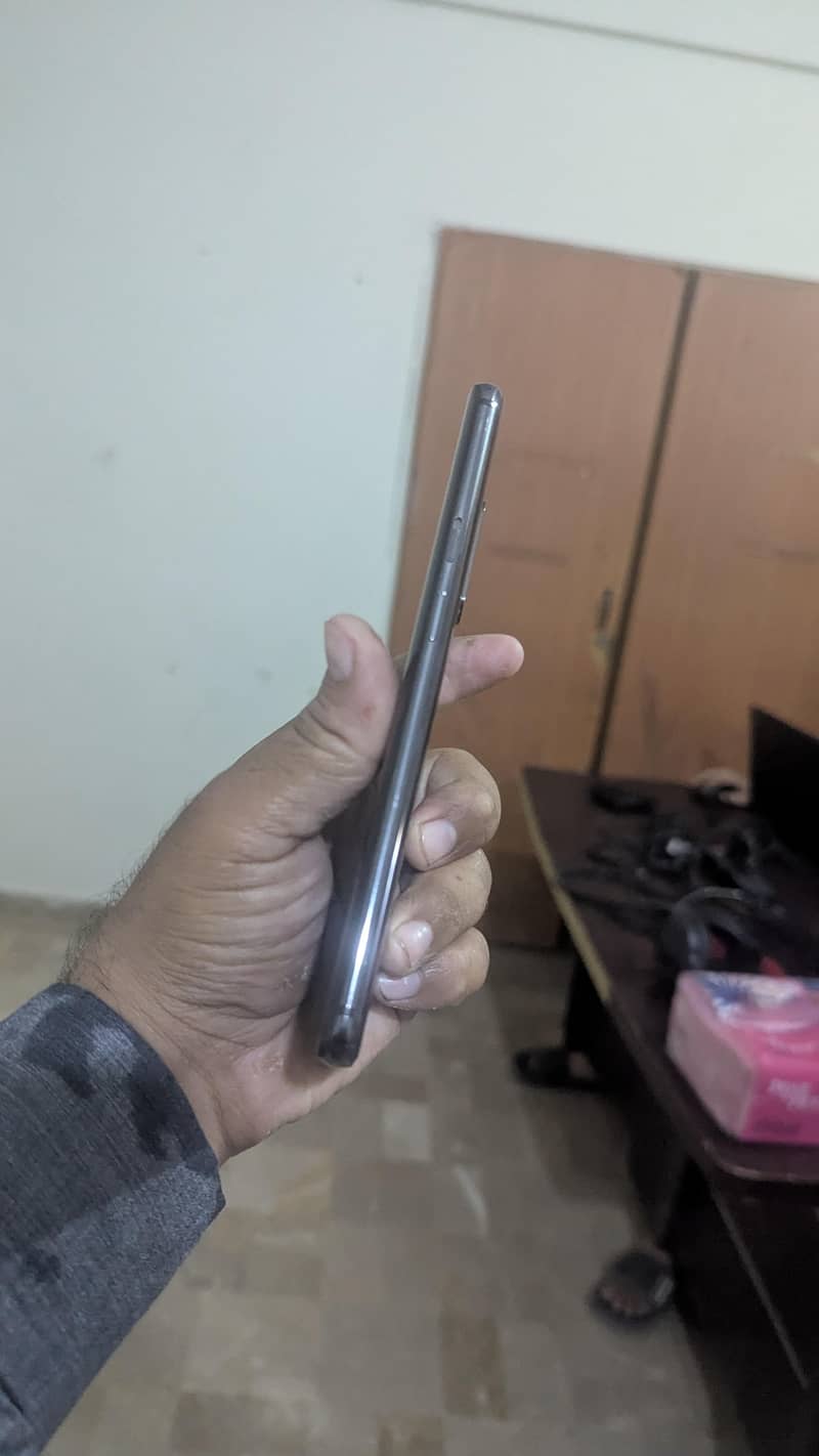 One Plus 7 Pro 3