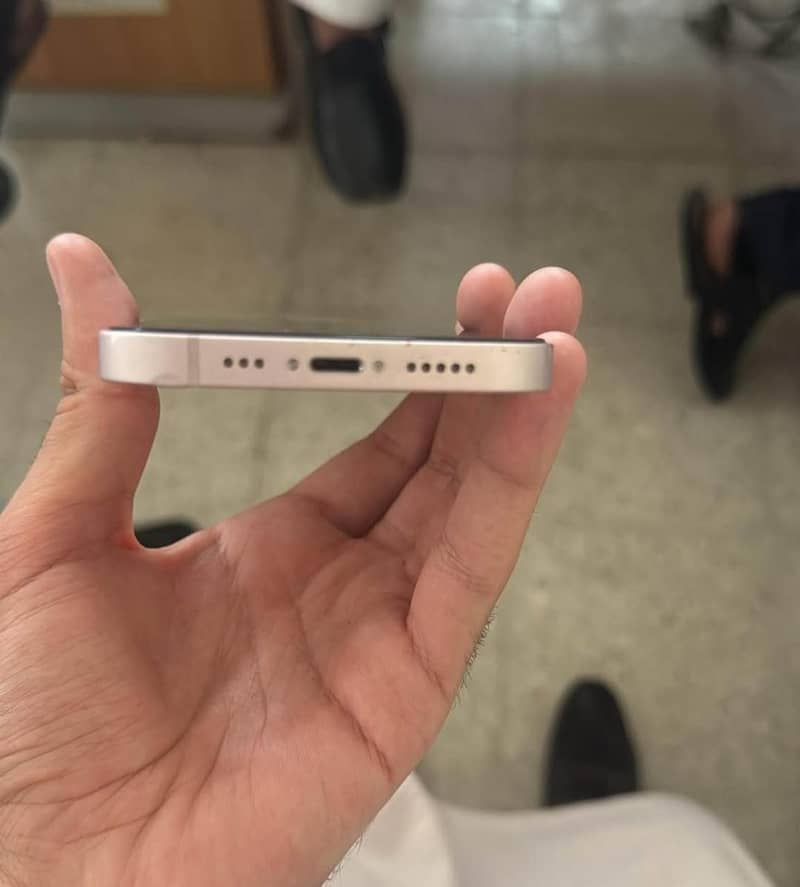 IPhone 13 jv 1