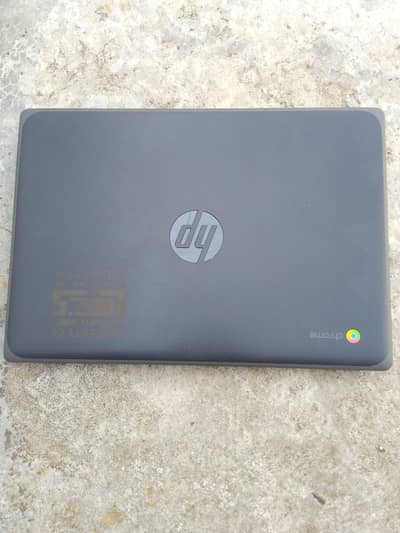 hp Chromebook (urgent sale)