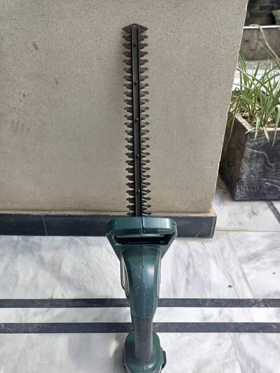 HOME GARDEN BUSH SHREDDER