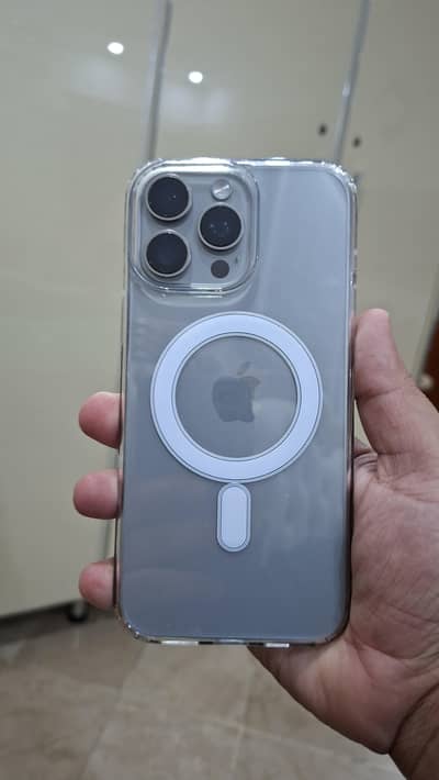 Apple iPhone 16 Pro Max