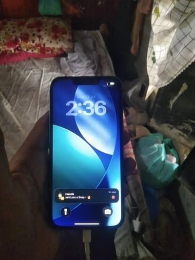 Apple iPhone 13  74 health 128 gb