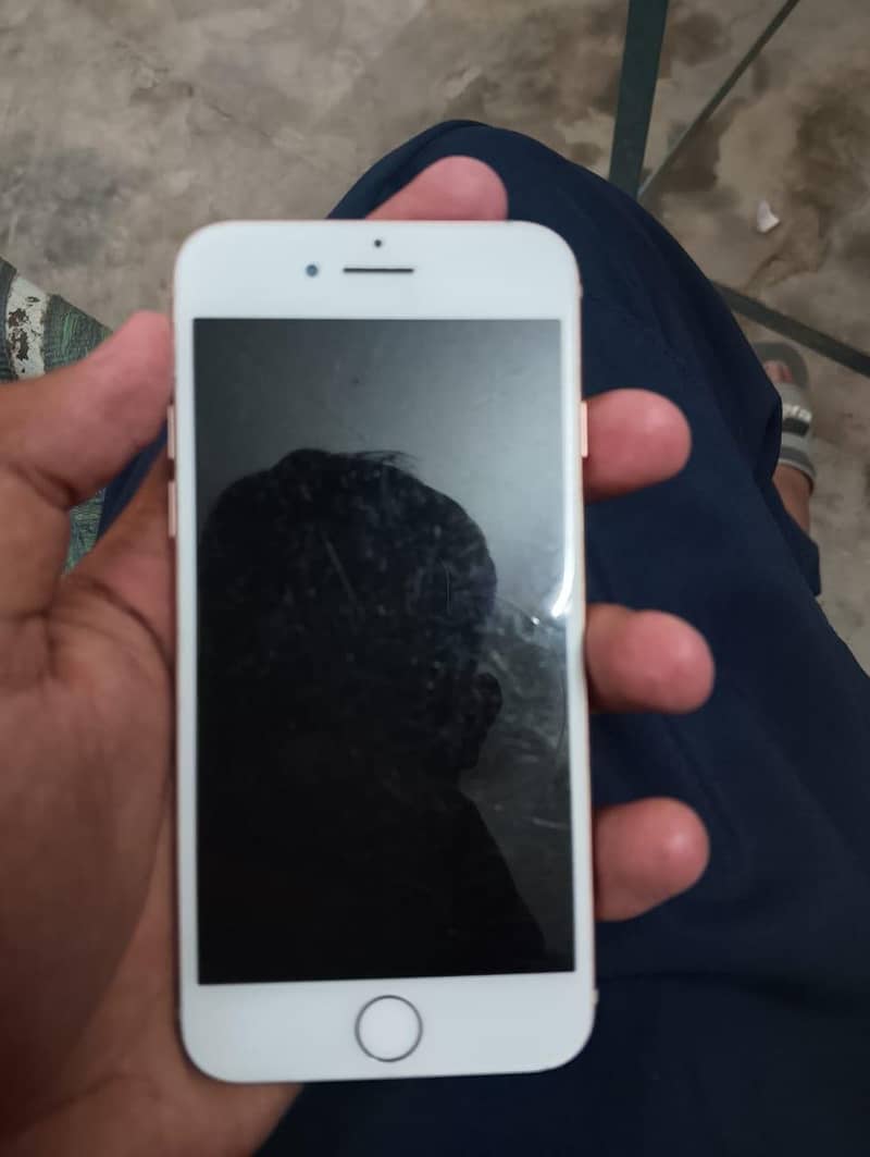 Apple iPhone 8 5