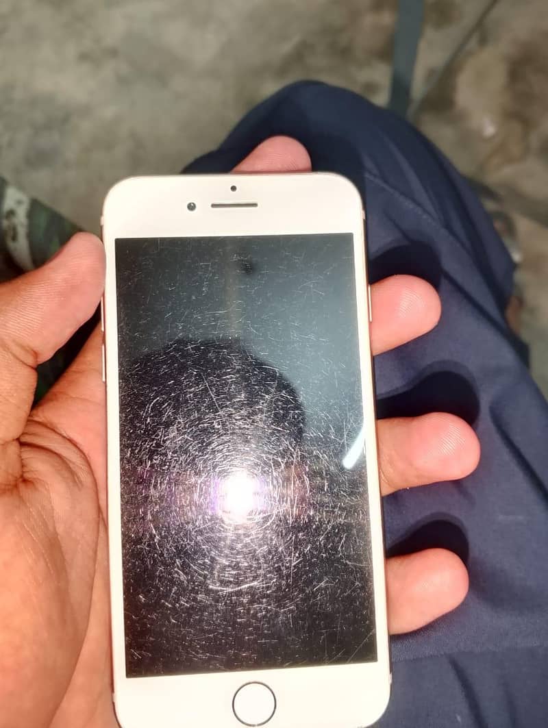 Apple iPhone 8 6
