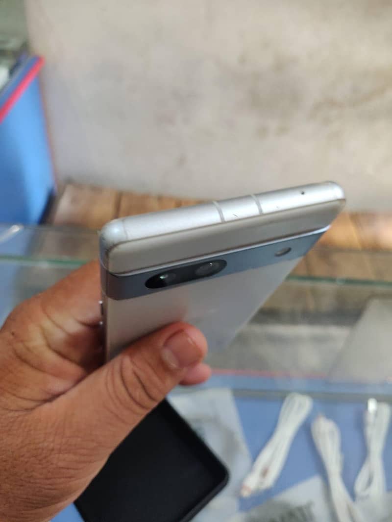 Google Pixel 7a 1