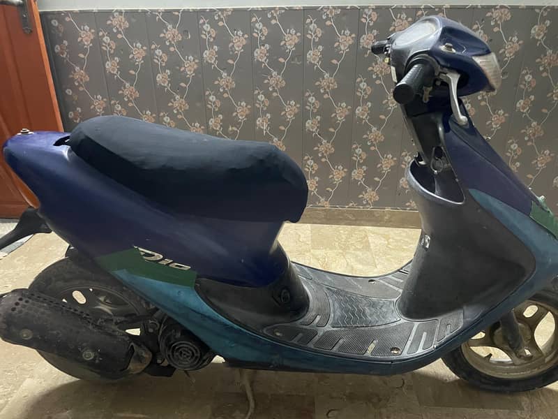 Scooty 0