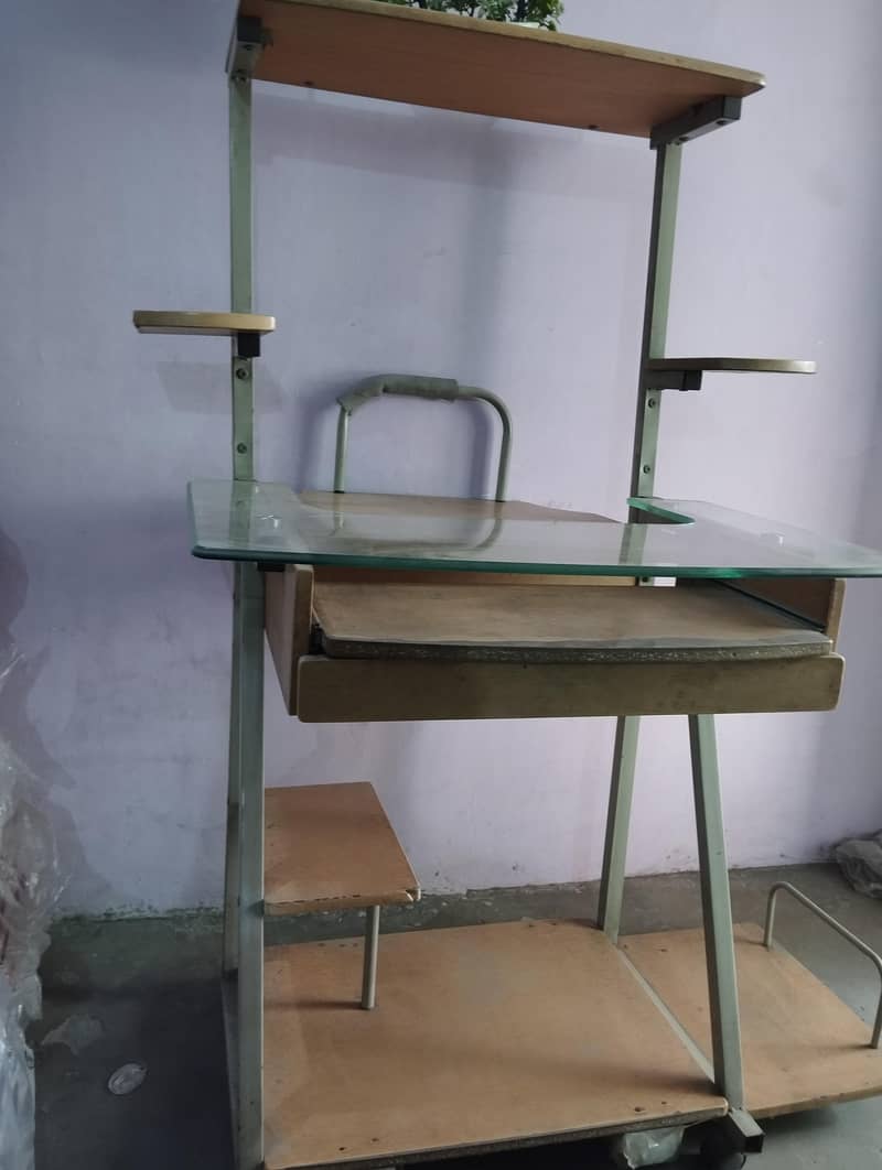 computer trolley 1