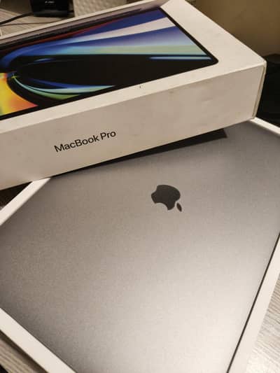 MacBook pro 2019 touch bar 16inch